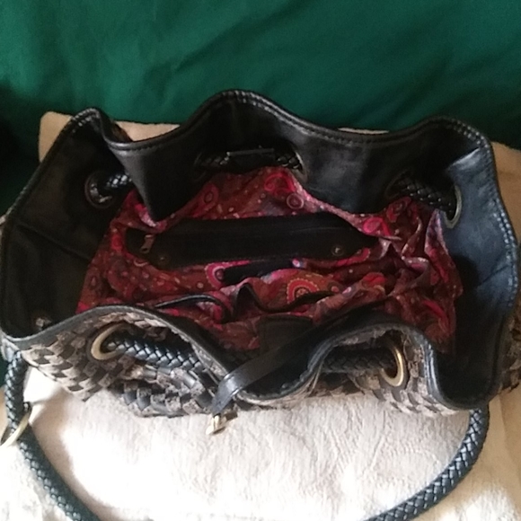 Black and Tan Purse - Picture 6 of 8